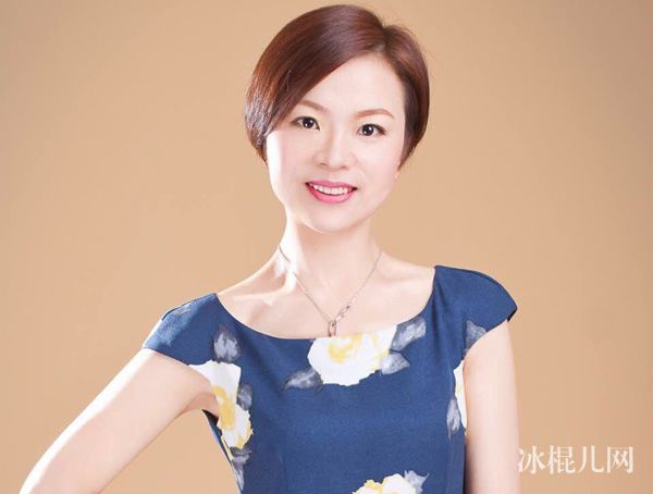 畅销书作家张萌有着超高学历 一站到底张萌个人资料微博生活照