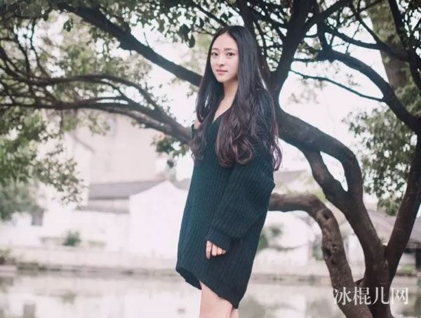 杭州地铁女神王海燕和赵丽颖神似对比照 王海燕男朋友是谁个人资料生活照