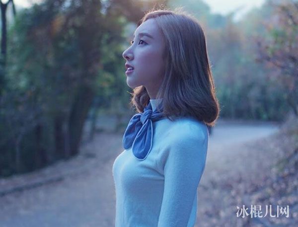 香港歌手许靖韵结婚了老公是谁 天籁之战许靖韵个人资料微博近照