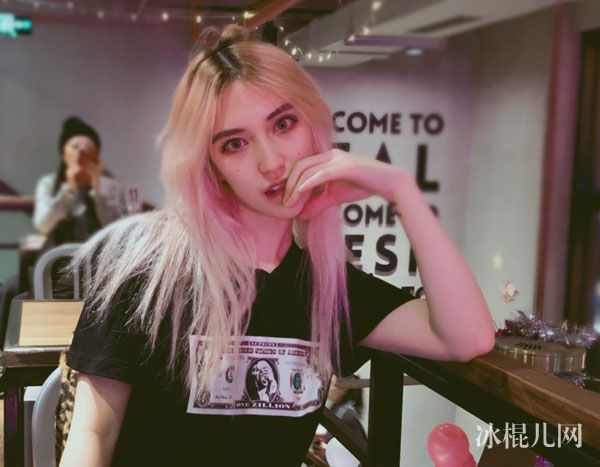 一站到底Nico真名叫什么个人资料 时尚美女Nico微博生活近照