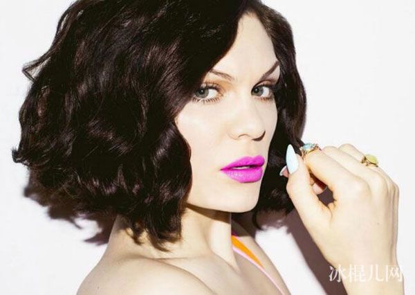 jessie j为什么不红得了什么重病 我是歌手jessie j男友是谁个人资料