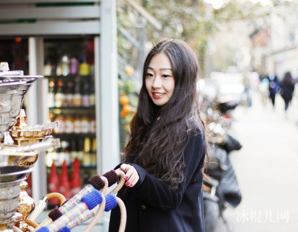 非诚勿扰何洁琼个人资料年龄身高简历 商务媒介何洁琼微博生活照