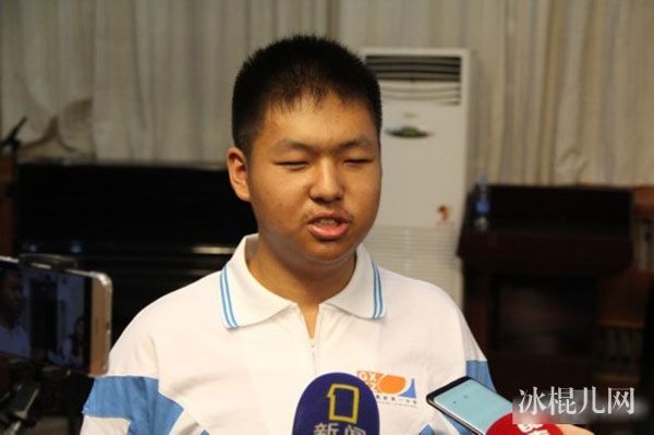 陕西理科状元郑书豪被清华大学录取 最强大脑郑书豪个人资料家庭背景