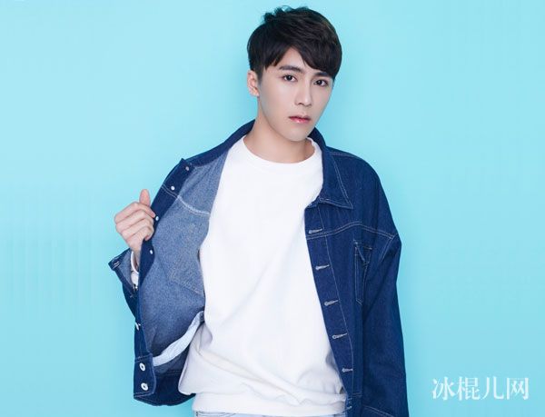 偶像练习生王艺龙女朋友是谁 小鲜肉王艺龙个人资料年龄身高微博照片