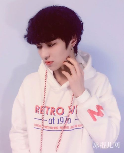 偶像练习生左叶女朋友是谁 左叶是哪里人个人资料年龄身高简历近照