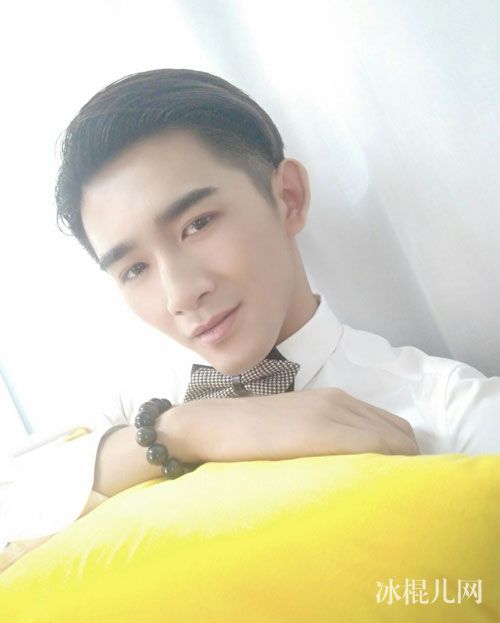 非诚勿扰李裕鹏个人资料年龄身高简介 李裕鹏帅气生活照酷似明星