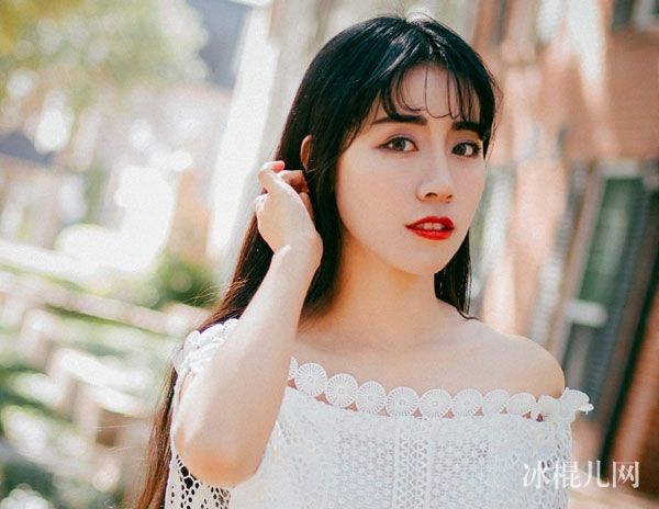 一站到底李春晓个人资料年龄身高简历 女博士李春晓微博生活照片