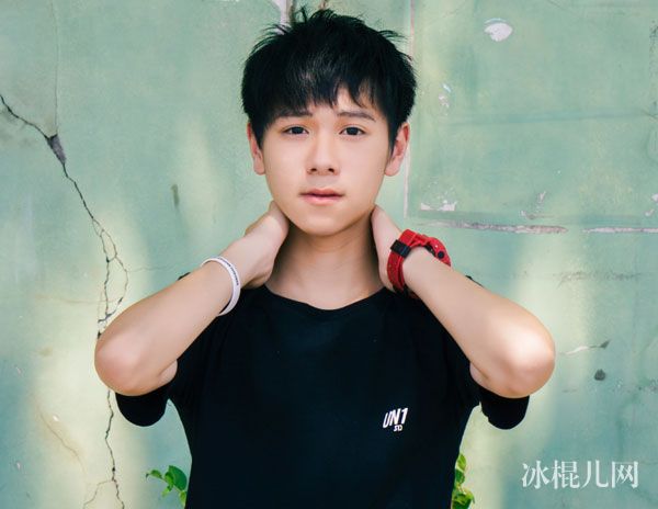 偶像练习生陈义夫年龄多少岁 明日之子陈义夫个人资料简介微博近照