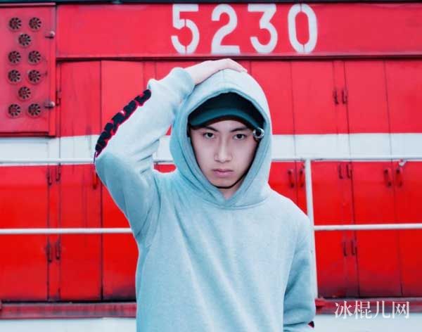 只是目前还没有得到闵喆祥本人的公开证实,闵喆祥现在是乐风艺社旗下