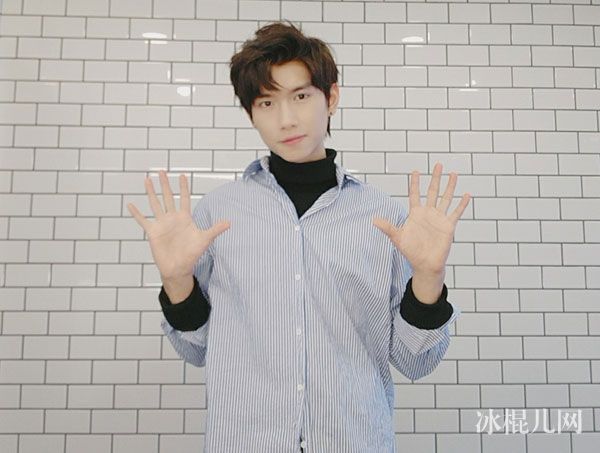 麦锐娱乐孙凡杰哪里人年龄多大 孙凡杰个人资料微博照片曝光