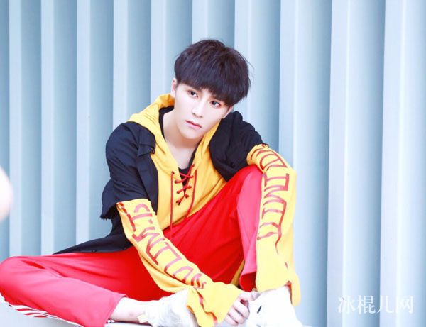 王艺龙吴世勋什么关系 zoom超能团王艺龙原名个人资料曝光