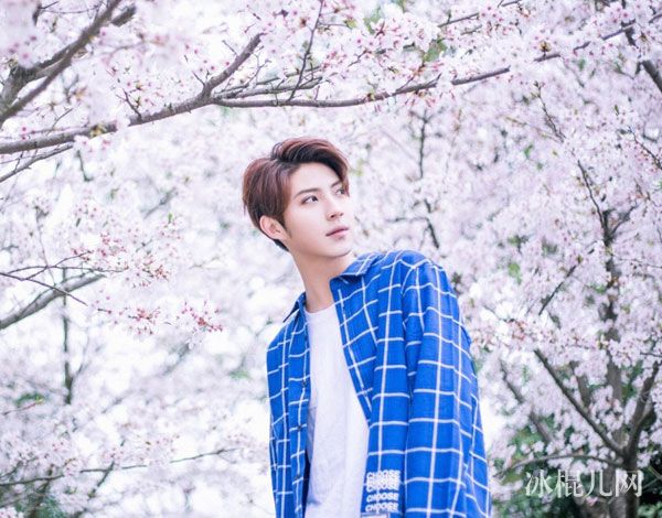 cosmos徐鹤尼年龄多少岁外号叫什么 演员徐鹤尼个人资料简历