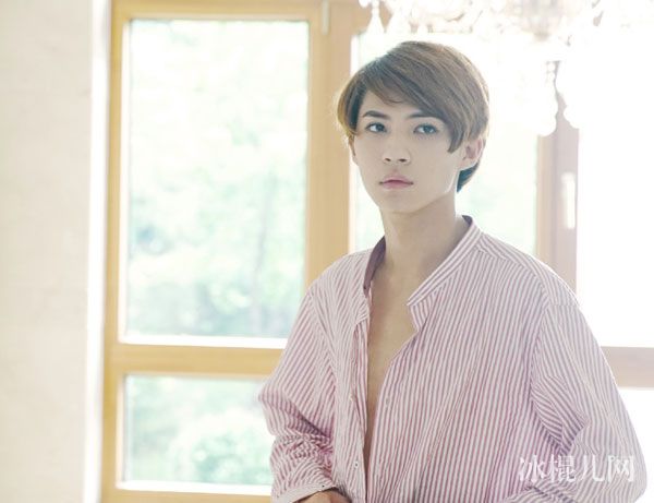 cosmos徐鹤尼年龄多少岁外号叫什么 演员徐鹤尼个人资料简历