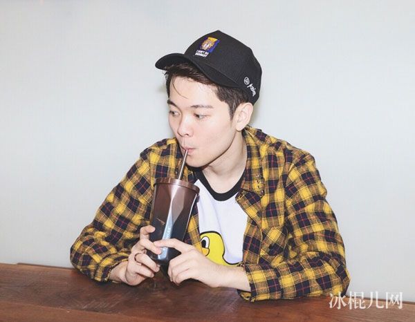 尤长靖年龄多大几岁是马来西亚哪里人 尤长靖女朋友是谁个人资料身高