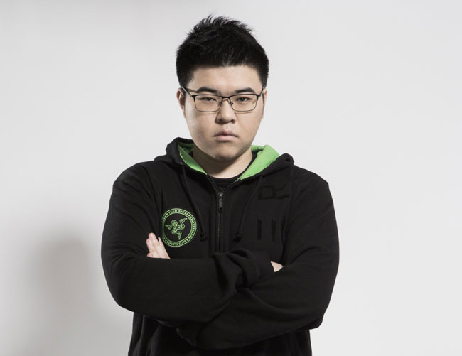 韦神女朋友蜜蜂杨雨晴照片 韦神去哪了在哪直播虎牙直播间号多少