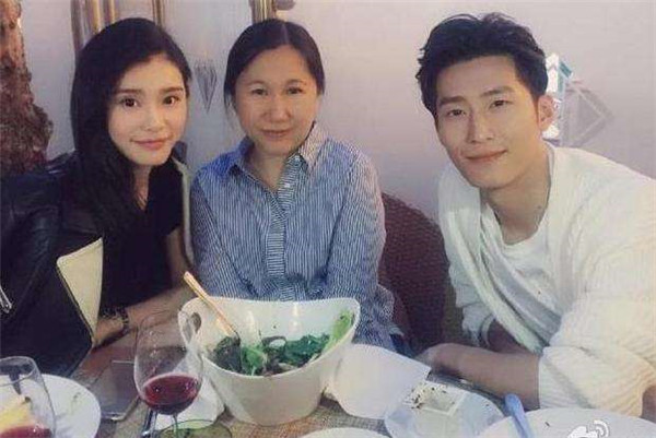 窦骁女友是奚梦瑶吗