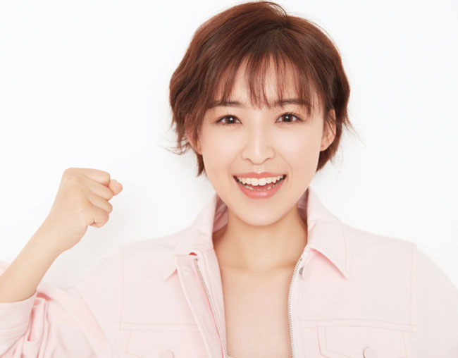 杨茗茗天下足球丝袜腿好漂亮杨茗茗个人资料年龄多大介绍照片