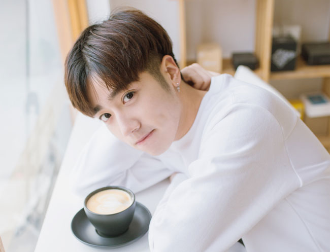 中戏李明峻有女朋友么 明日之子2李明峻个人资料年龄身高微博照片