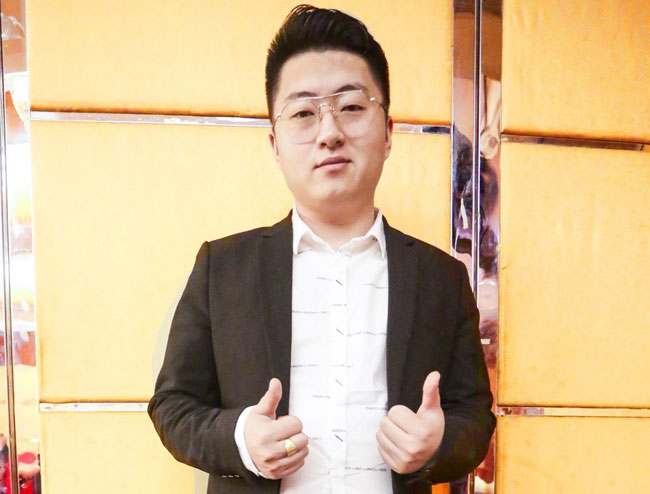 mc小洲什么身价到底有多少钱 mc小洲个人资料简介老婆相片