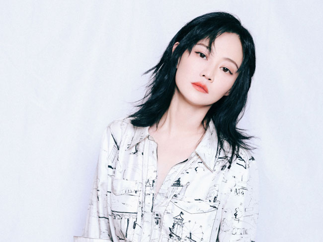 演员谭卓年龄多大了几岁 谭卓个人资料三围介绍大尺度性感照