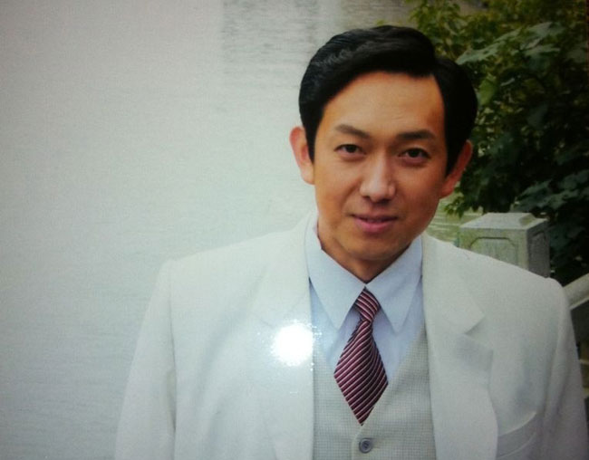 关亚军妻子是谁吴菲菲吗 关亚军出生日期多少岁了个人资料简历