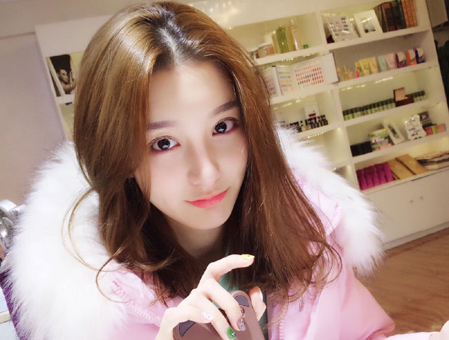 金尤美是谁的女儿家庭背景被扒 金尤美她爸爸是干嘛的引好奇