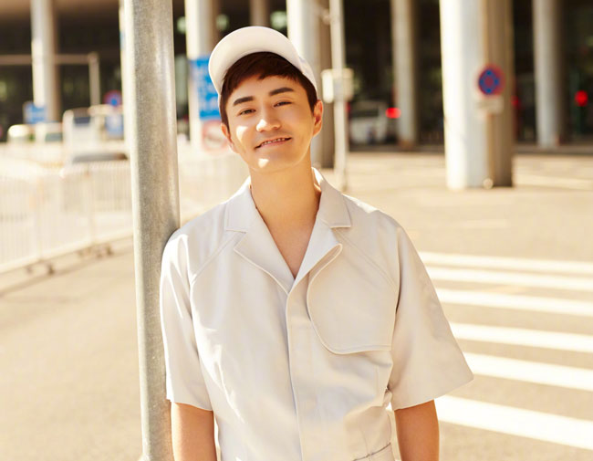 杨玏父亲杨立新母亲是谁 详细个人资料简历曝光女朋友是谁被扒