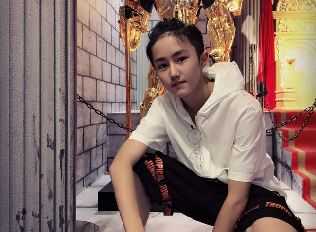 徐凌晨的妹妹及女朋友是谁 现在徐凌晨在哪里读高中引关注