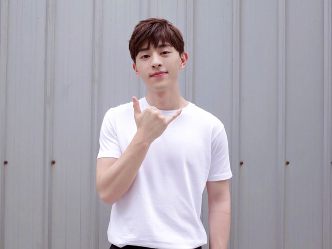 周楚濋邓伦怎么认识的 原来他们之前还曾有过一段难忘的恋情