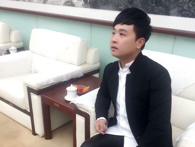 内地歌手贺一航年龄多大了几岁了 详细个人资料及老婆是谁揭秘