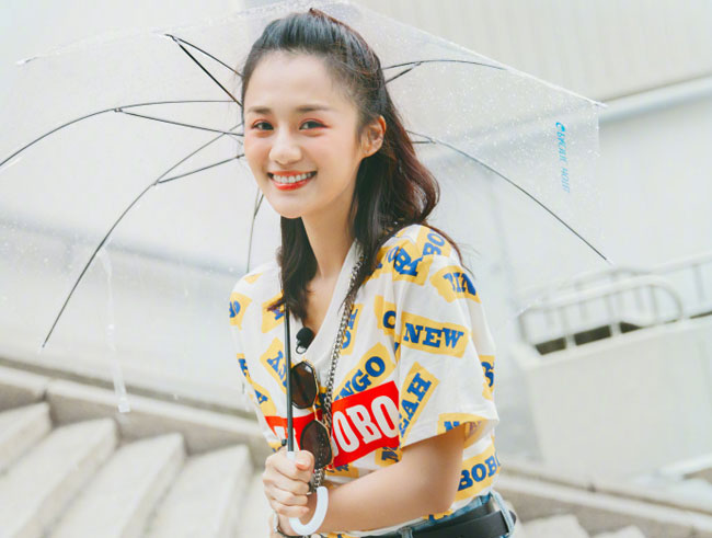 安悦溪整容前后照对比 昔日校园女神到底有没有整容引猜测