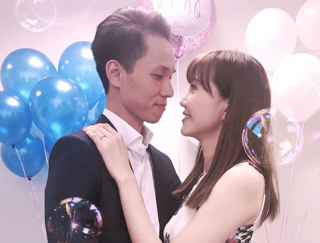 吴若希老公是谁 女儿出生神秘老公何兆鸿身份曝光背景惊人