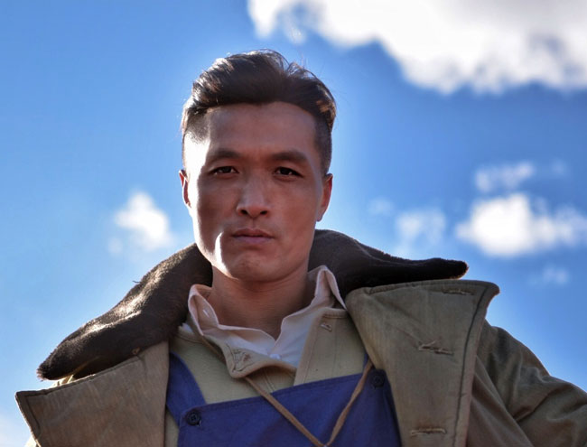 据了解贾宏伟是位七八年出生于辽宁大连的男演员,当年在中戏就读期间