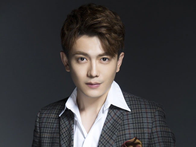 李亭哲女友高洋是真的吗 新生代演员李亭哲长得像谁备受猜测