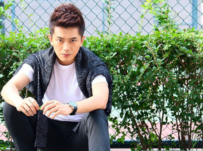 李亭哲女友高洋是真的吗 新生代演员李亭哲长得像谁备受猜测
