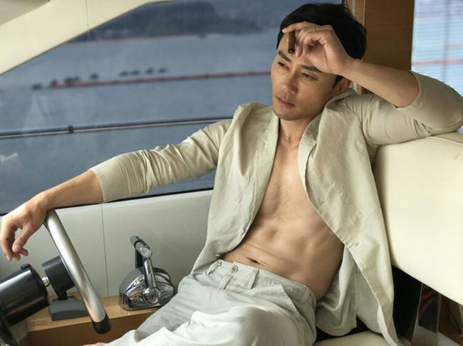 章贺的妻子郭柯宇还是蔡兰英 荧屏上的铁汉柔情生活中的完美男人