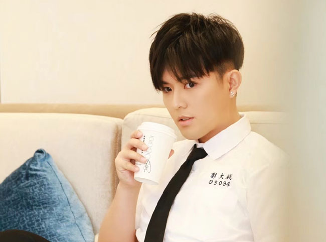 徐嘉苇个人资料介绍 小哥哥父母真实家庭背景曝光备受瞩目