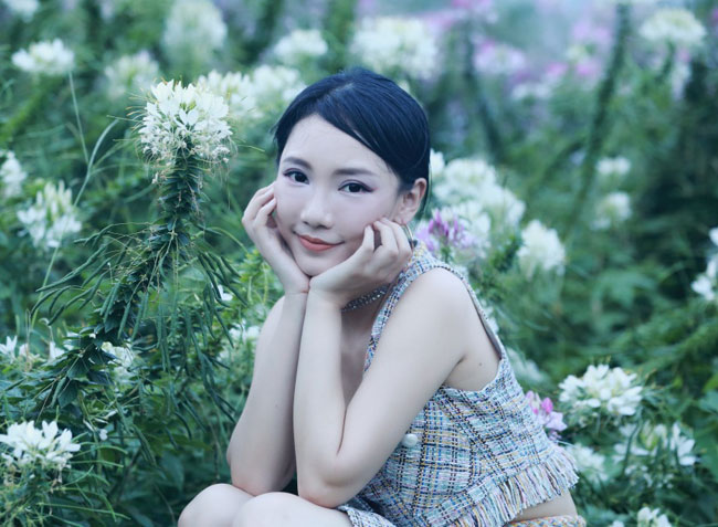 歌手贺敬轩个人资料照片 95后新晋女歌手被大家称赞元气才女