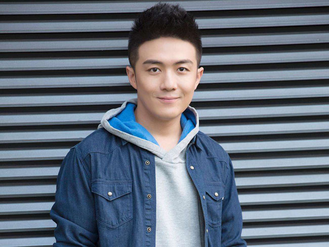 李泽锋是李亚鹏亲侄子吗 他们生活中到底是啥关系引围观