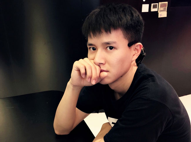 自从演员的品格招募以后马昊就踊跃报名参加了,凭借着出色的表现成为