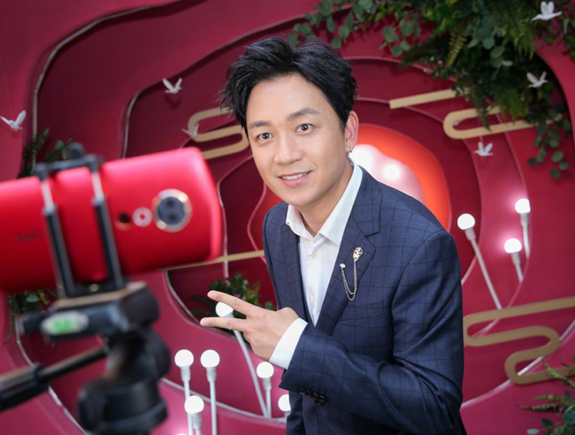 潘粤明老婆现任叫什么名字 曾经被情所伤感情生活至今成谜