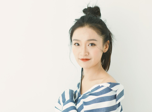 就有网友发现陈芋米长相与李沁特别相似撞脸,不过陈芋米与李沁生活中