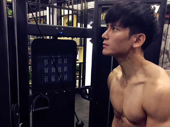 孙祖君将夜脸僵怎么回事 整容前后照片被扒肌肉照曝光惊艳众人