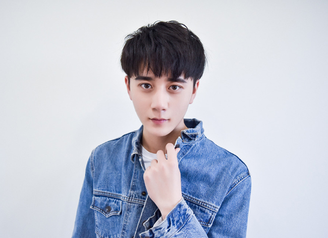 以团之名选手高昕个人资料简介 长腿男孩唱跳俱佳才艺引人期待