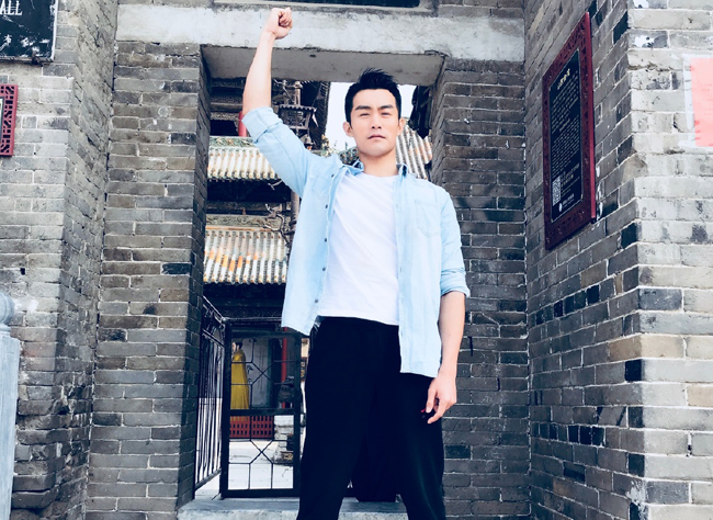 南伏龙的女朋友是谁详细个人资料介绍及年轻时照片曝光