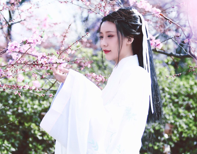 曲肖冰工作室在哪里都有谁 中国好声音曲肖冰个人资料简介