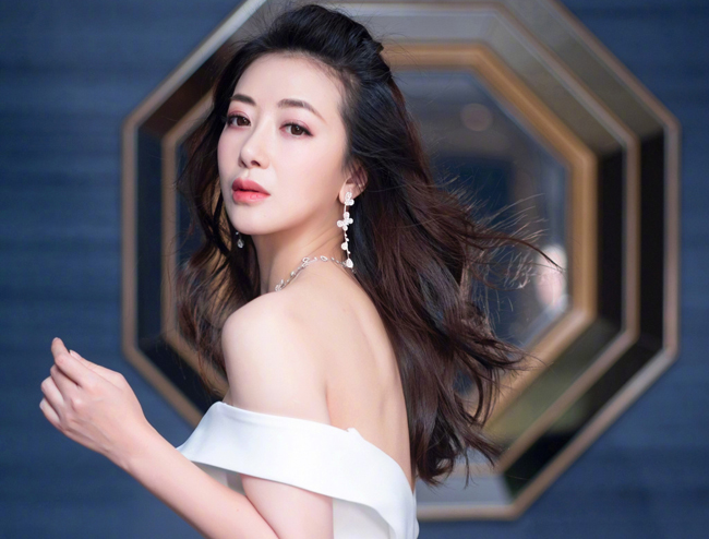 陈紫函养小鬼是真是假 传闻养小鬼被反噬生子纯属无稽之谈