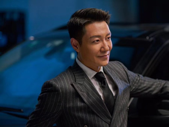 李宗翰的脸怎么不自然好奇怪脸好像变形了象整容了真的吗揭秘