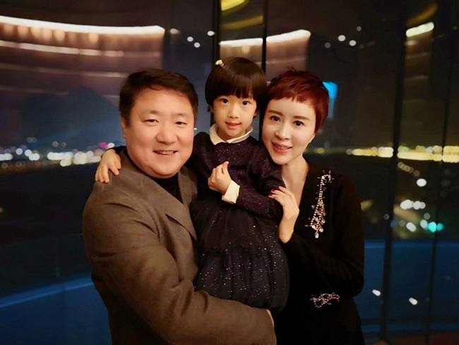 金巧巧是如何拿下于东的 两情相悦的两人如今生活让人羡慕
