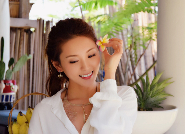 小刘佳是刘佳的女儿吗 小刘佳个人简历男朋友是谁遭深扒